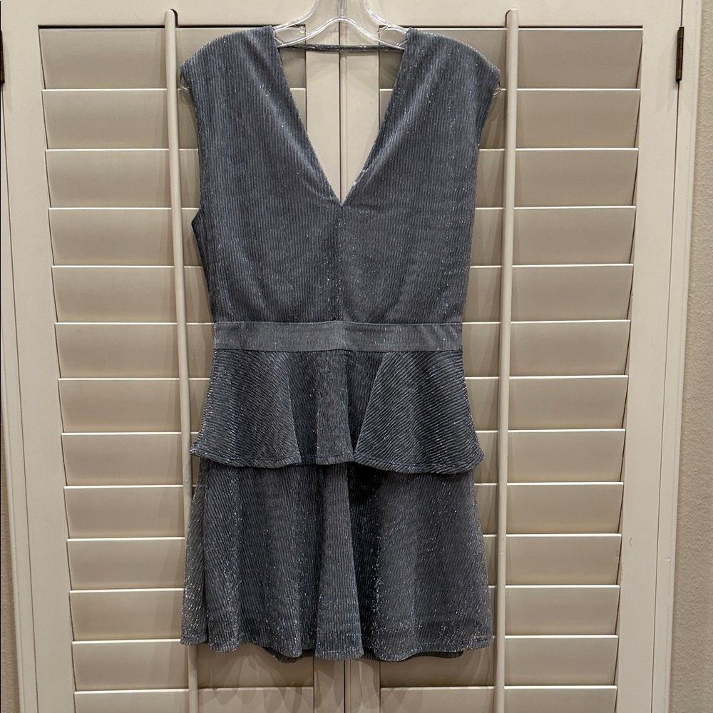 Chic Gray V-Neck Peplum Mini Dress By Fourteenth Place